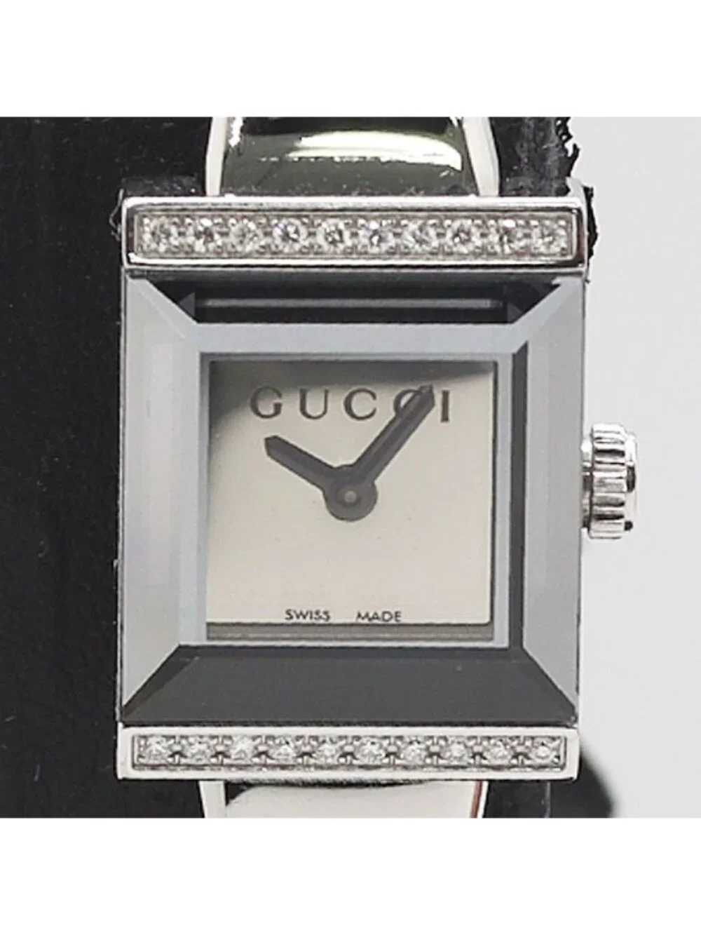 Gucci 128.5 Quartz Bangle Watch Mirror Dial